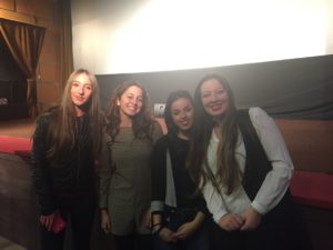 Blu Yoshimi con le studentesse dell'Ist Magistrale di Viterbo